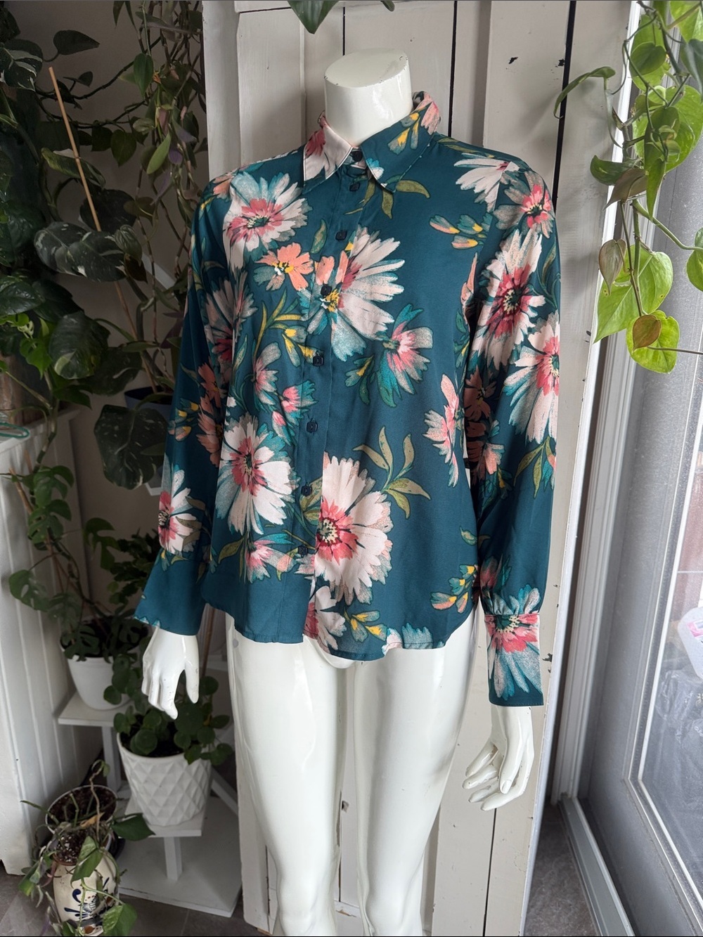 Suzy Shier Teal peach Floral Button-Up Blouse NWOT